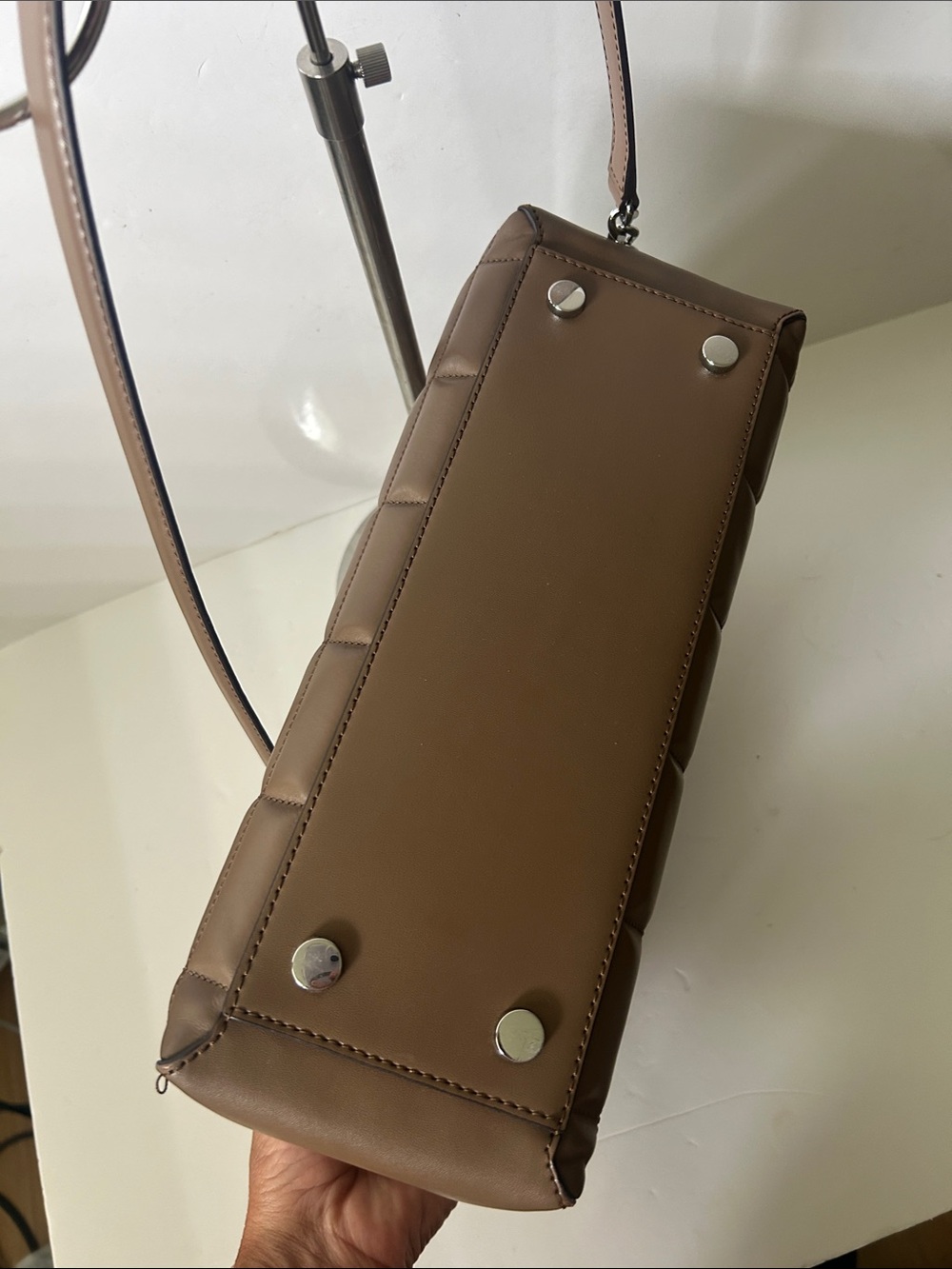 Michael Kors Susan Medium Quilted Leather Tote/Crossbody in the color Driftwood. - Picture 7 of 16